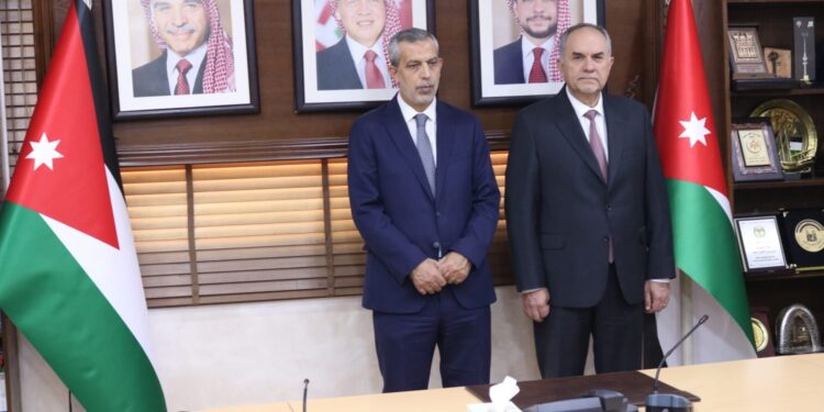 ٤٥محاميا يؤدون اليمين القانونية أمام وزير العدل  