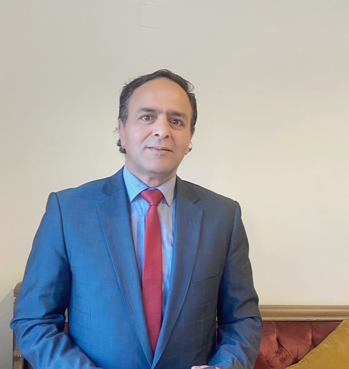 د.محمد عبد الحميد الرمامنة يكتب: "هل تحمي طفلك من الإدمان الرقمي أم تدفعه إليه دون قصد؟ التوازن هو الحل"