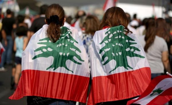 لبنان  ..  الانهيار الاقتصادي يصل إلى حليب الأطفال والطحين