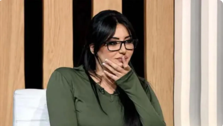 «ولا فارقلي» ..  الإعلامية دينا المصري تعلق على قرار إيقاف برنامجها