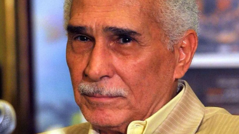 بعد أسبوع على رحيله ..  رسالة مؤثرة من نجل عبد الرحمن أبو زهرة