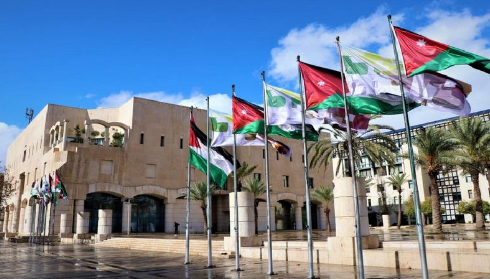 أمانة عمان تنذر موظفين متغيبين: العودة للعمل أو إنهاء الخدمة