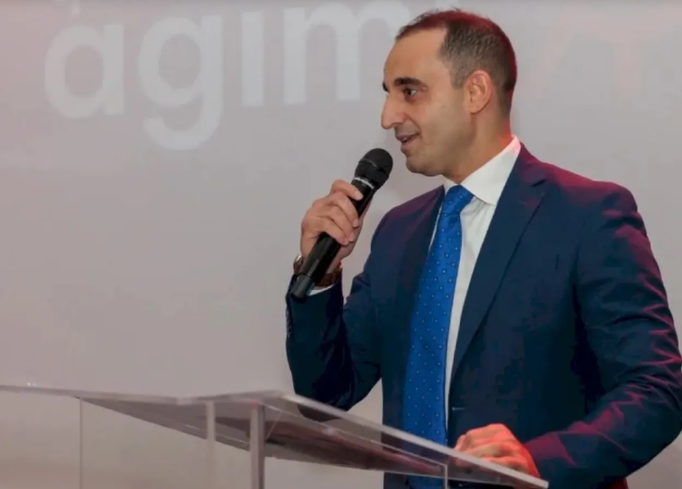 إنهاء مهام السفير الفلسطيني في ألبانيا سامي مهنا