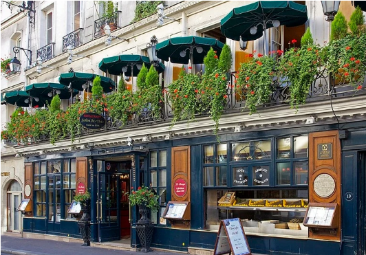 مقاهي تاريخية تحولت إلى معالم سياحية شهيرة