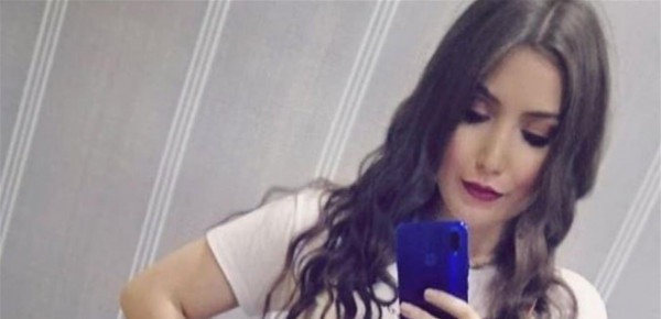 بالصور  ..  هذه الحسناء ابنة نجمة سورية شهيرة