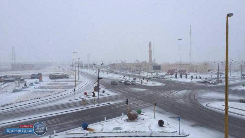 حالة نادرة  ..  ثلوج تكسو طريف السعودية والحرارة دون الصفر  ..  فيديو 