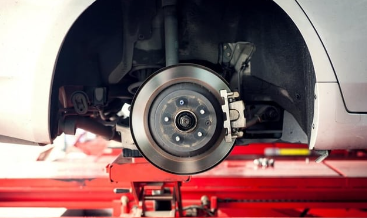 تعرف على أنواع وأساليب صيانة المكابح لتحسين الأداء والسلامة