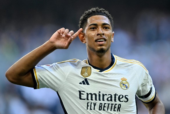 غوارديولا يتغنى بجود بيلينغهام نجم ريال مدريد