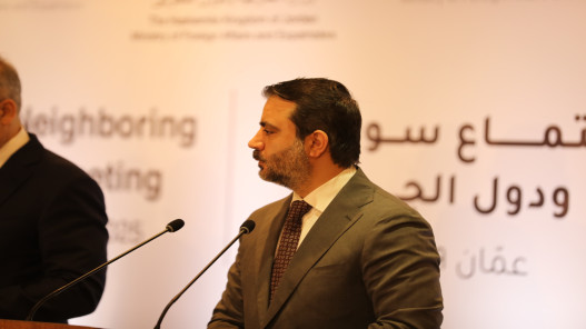 الشيباني: اجتماع دول الجوار أكد وجوب رفع العقوبات عن سوريا    