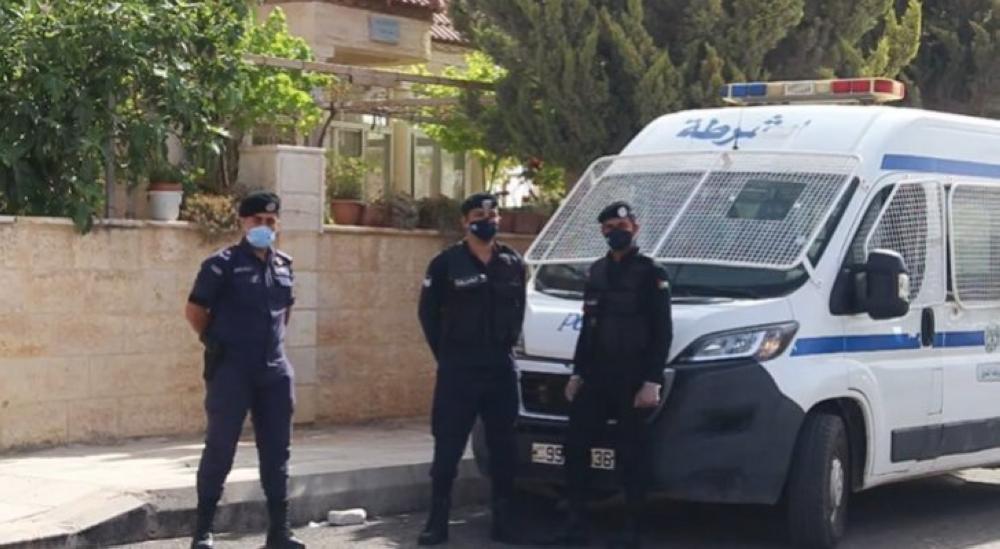 ادارة السير: ضبط 79 مخالفة للقيادة المتهورة بطيش واستهتار  و 2650 مخالفة قطع الاشارة الضوئية 