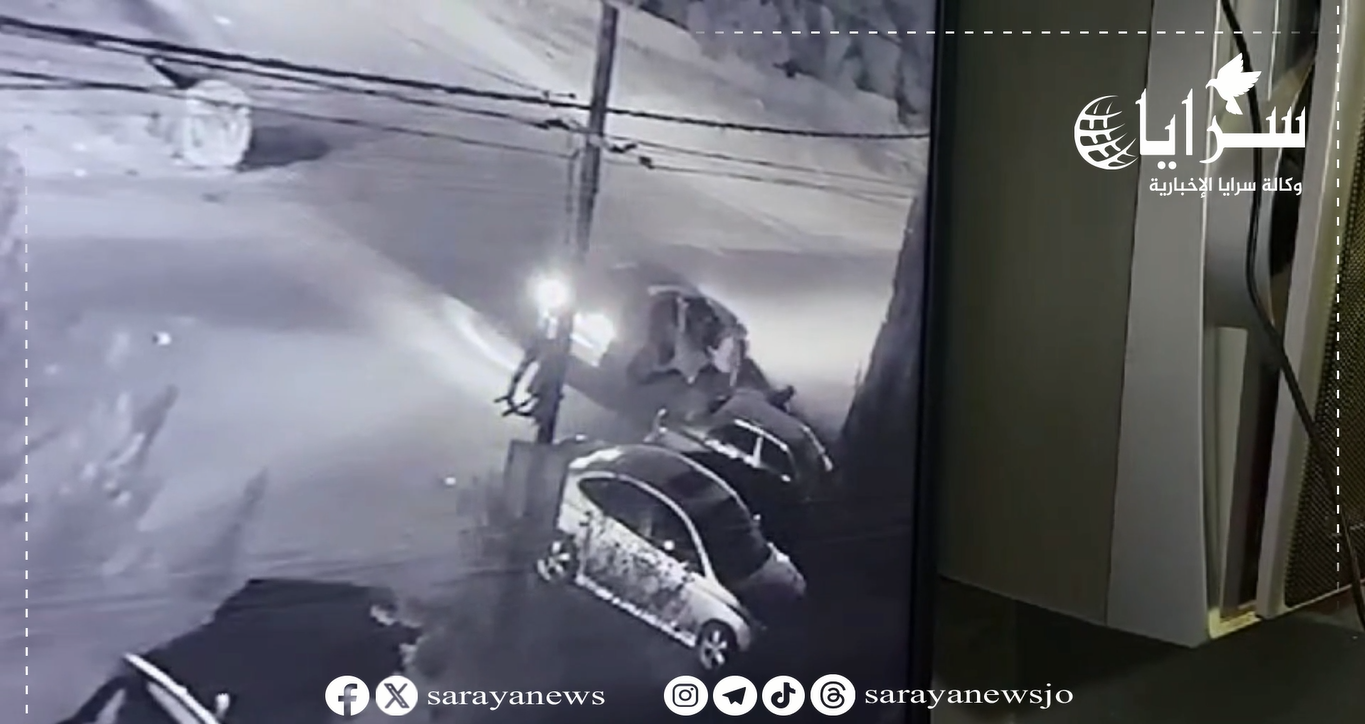 شاهد بالفيديو  ..  مجهولون يحطمون مركبة مواطن في العاصمة