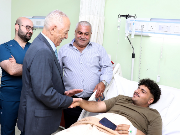 بتوجيهات ملكية  ..  رئيس الديوان الملكي يتابع الأوضاع الصحية لمصابي الاعتداء الإرهابي بالكرك