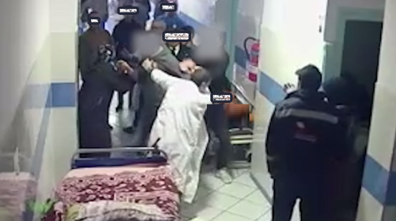 الطبيب القيسي يروي لسرايا لحظة تعرضه للضرب المبرح من قبل (6) اشخاص في مستشفى معان الحكومي  ..  "تفاصيل"