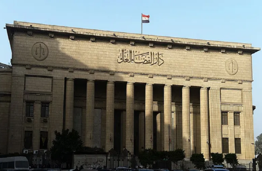 الحكم على نجل فنان شهير بالحبس في واقعة قتل ومخدرات بمصر