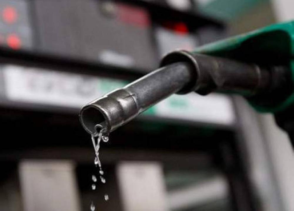ارتفاع أسعار النفط وانخفاض البنزين والكاز عالمياً