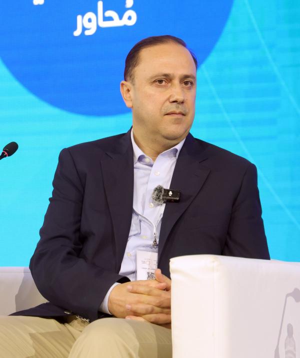 “بعد الجدل ..  المومني يبين مقصده من الاستعانة بالمؤثرين