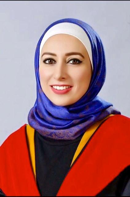 الدكتورة "ياسمين مراد" مبارك التفوق 