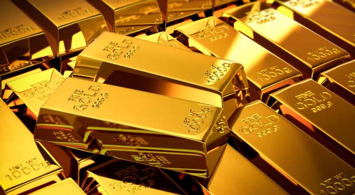 الذهب يرتفع عالميًا مع تراجع الدولار وعوائد سندات الخزانة الأميركية
