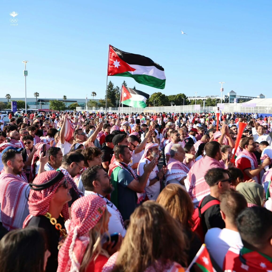 "السوشال ميديا" بين النقد الرياضي وخطاب الكراهية ..  ضغط نفسي متصاعد