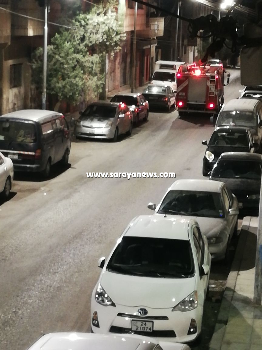 بالفيديو  ..  الدفاع المدني ينهي مأساة قطة علقت بشبك حديدي باحد المنازل بالزرقاء 