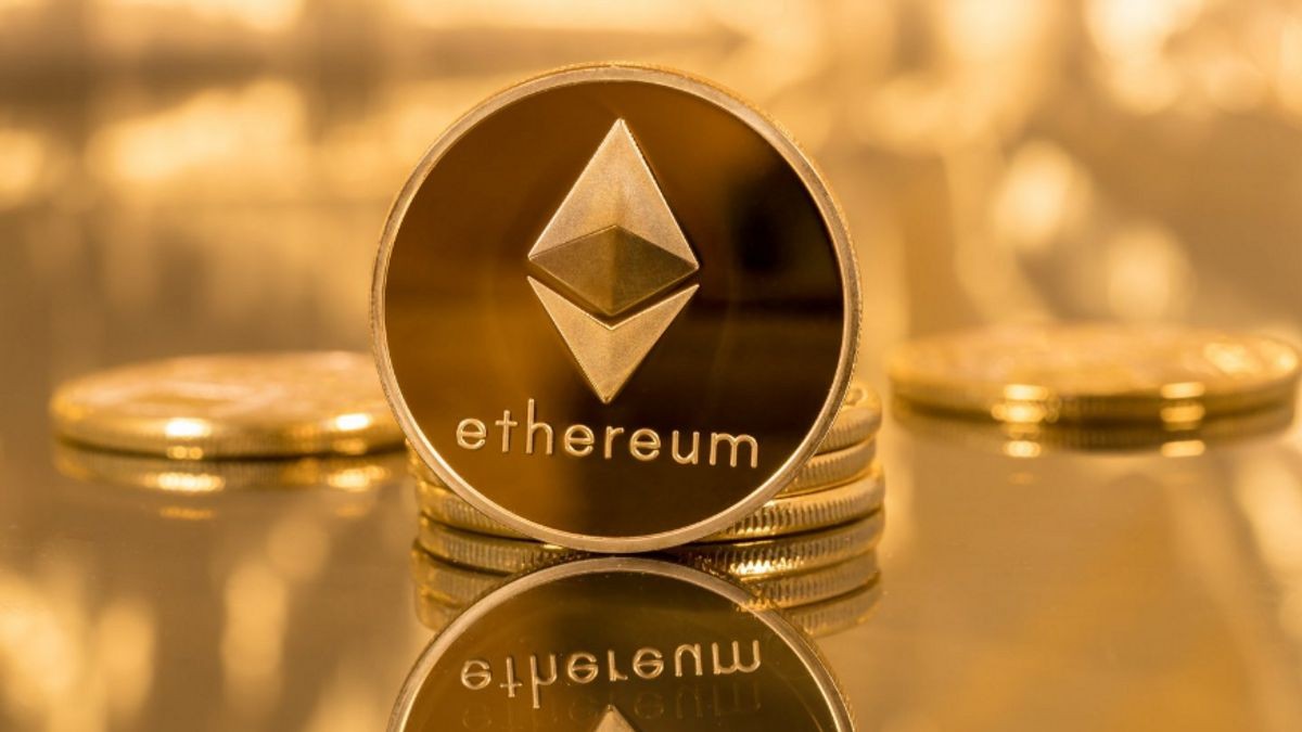تدفقات صناديق ETF تنعش إيثريوم ..  والأسواق تترقب اختراق مستوى 1700 دولار