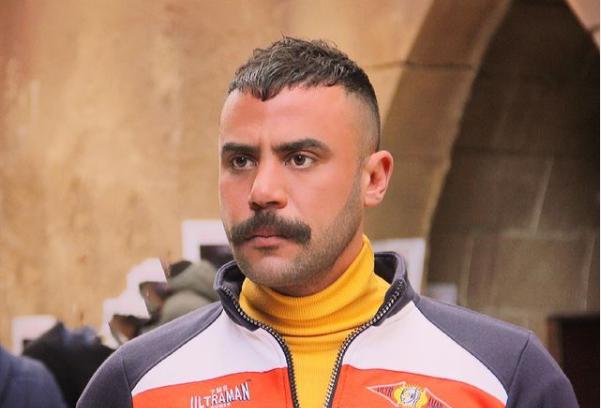 بالفيديو  ..  معجبون يمنعون محمد إمام من تصوير مشهد في مسلسله الجديد