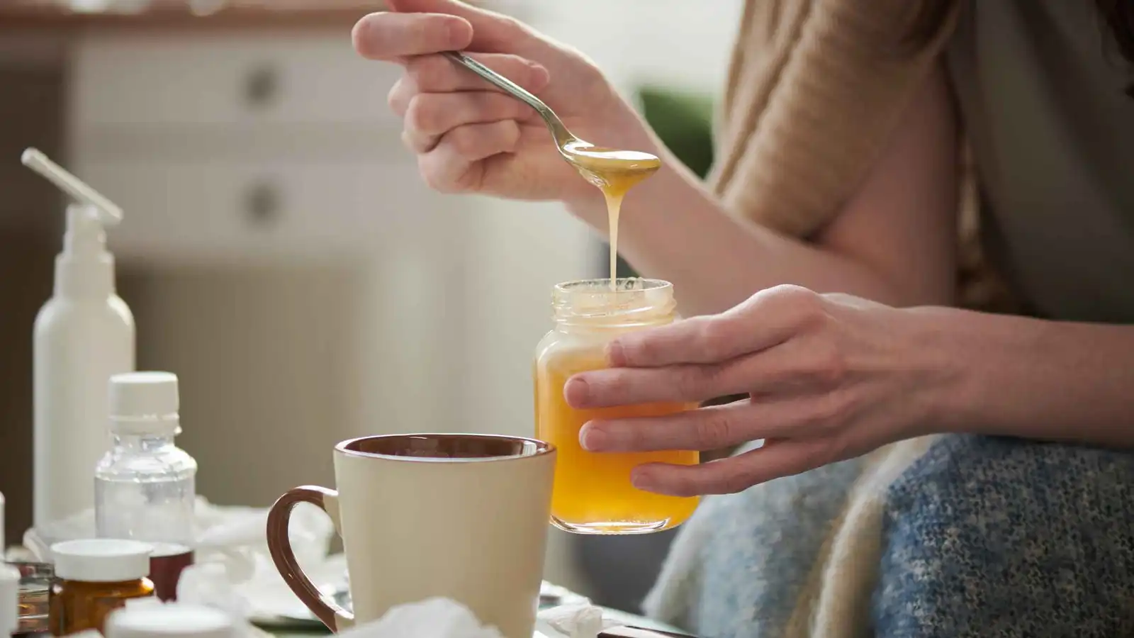 من العسل إلى المثلجات ..  7 خيارات لتهدئة التهاب الحلق 