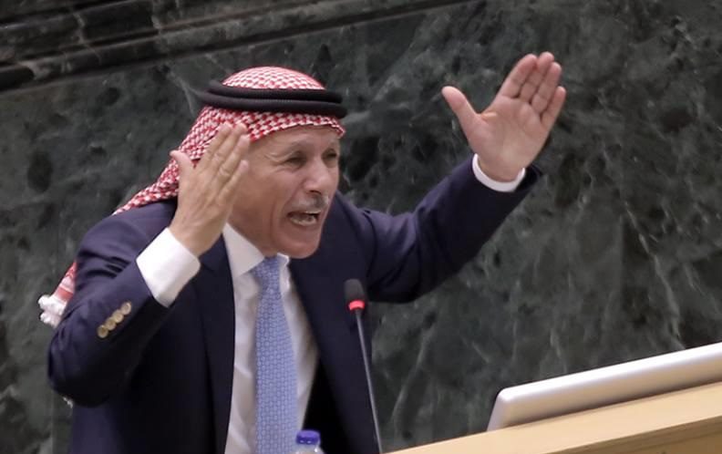 بالفيديو  ..  العرموطي: الحكومة تتحسس من كل ما يبدأ بحرف "الجيم"  ..  والصفدي:"هذا استفزاز يا أبو عماد"