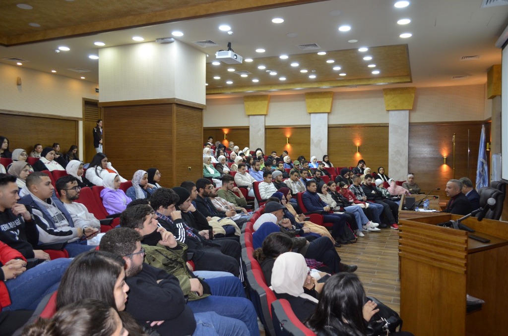 ندوة في عمان الأهلية حول الجرائم الإلكترونية  
