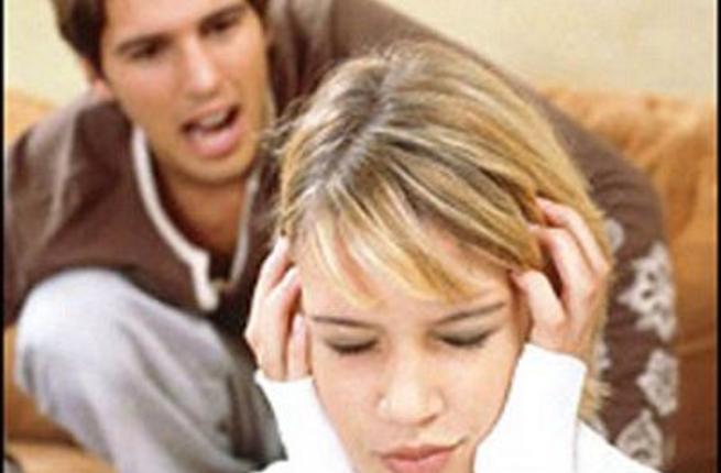ارشادات تساعدك لتجنب فضول زوجك وتدخلاته