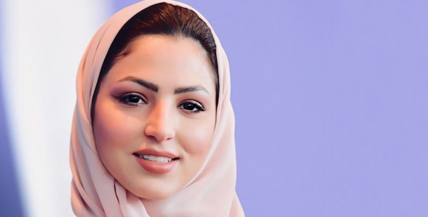بالفيديو  ..  السعودية نصر الحربي تبكي بعد خلعها الحجاب