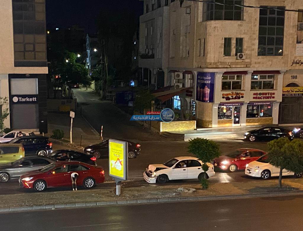 بالفيديو والصور  ..  حوادث السرعة مستمرة بشارع المدينة المنورة  