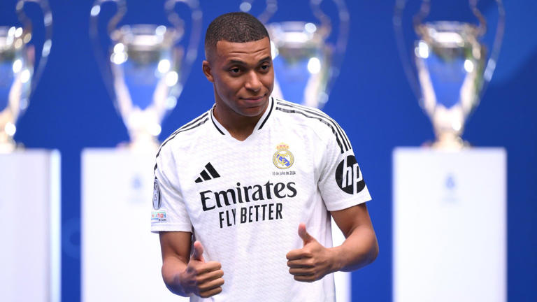 أحد رعاة باريس سان جيرمان ..  عقد جديد لمبابي بقميص ريال مدريد!