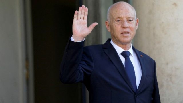 تونس ..  الدستور الجديد يدخل حيّز التطبيق الرسمي
