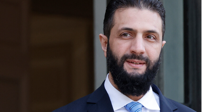 تصريح ناري يشعل السوشيال ميديا ..  ماذا قال الشرع عن معاملة الأسد لأبناء منطقته؟