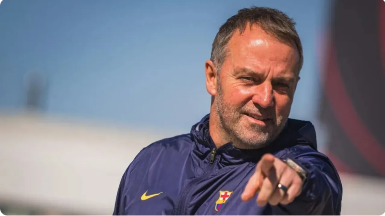 هانزي فليك يفجّر قنبلة: تدريب برشلونة آخر عمل في مسيرتي