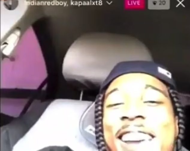 شاهد ..  مقتل مغني أمريكي شهير على الهواء رميًا بالرصاص