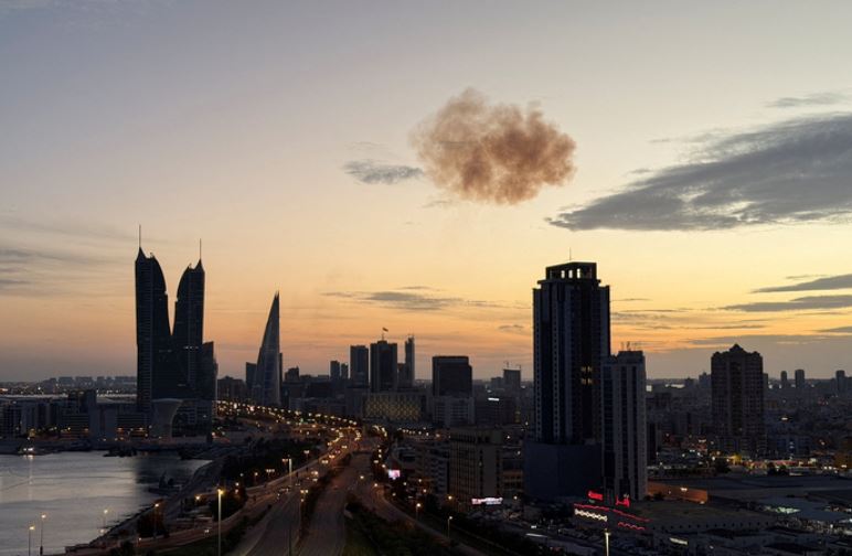 الداخلية البحرينية: العدوان الإيراني يستهدف خزانات وقود بإحدى المنشآت في المحرق