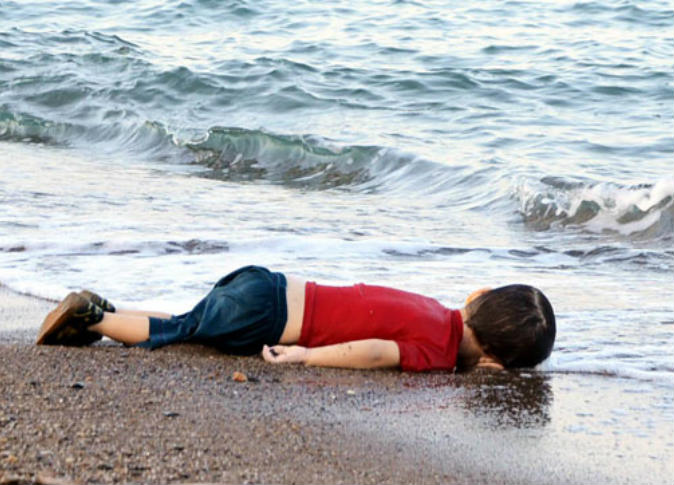 هل حقاً والد أيلان الكردي مسؤول عن غرقه؟