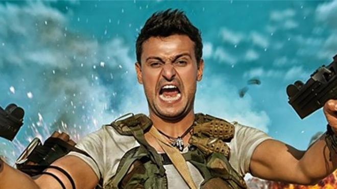 تسريب فيديو لرامز جلال من كواليس فيلمه ..  كاد يوقف قلب زميله بمقلب جديد!