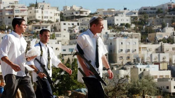 إصابة فلسطينيين بهجمات مستوطنين