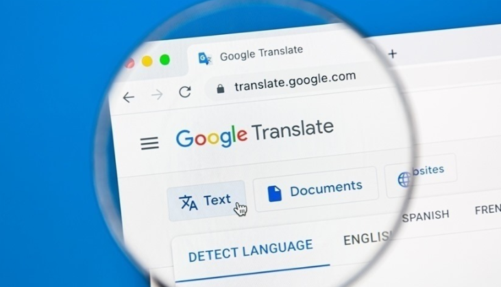 مترجم غوغل بالذكاء الاصطناعي ينطق اللغة الأجنبية بصوت المستخدم
