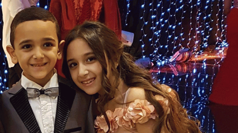 تفاصيل صادمة  ..  شاحن هاتف يودي بحياة طفلين مصريين في السعودية