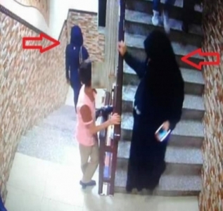 عمان: فتاتان تسرقان حقائب نسائية اثناء حفل زفاف داخل صالة افراح ..  والامن يحقق