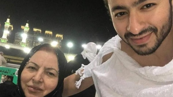 حمادة هلال يكشف حقيقة إصابة والدته بفيروس كورونا