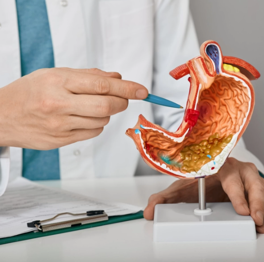 الصيام وقرحة المعدة ..  إرشادات غذائية لتقليل الارتجاع