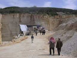 عجلون : إغلاق 24 مقالع حجرية و مصادرة 94 طن حطب