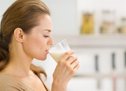 ما هي فوائد شرب كوب من الحليب يومياً؟