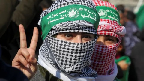 زلزال هز "إسرائيل" ..  أمريكا تفتح الأبواب السرية مع حماس وتُحرج نتنياهو وتساؤلات حول خطة ترامب الجديدة؟