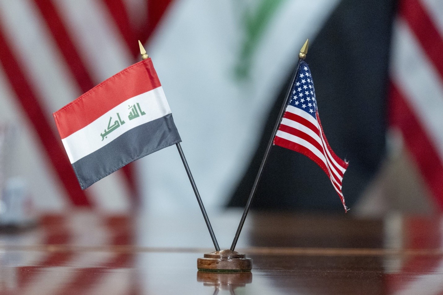 العراق يتفق مع إدارة ترامب على ضوابط جديدة لاستئناف شحنات الدولار